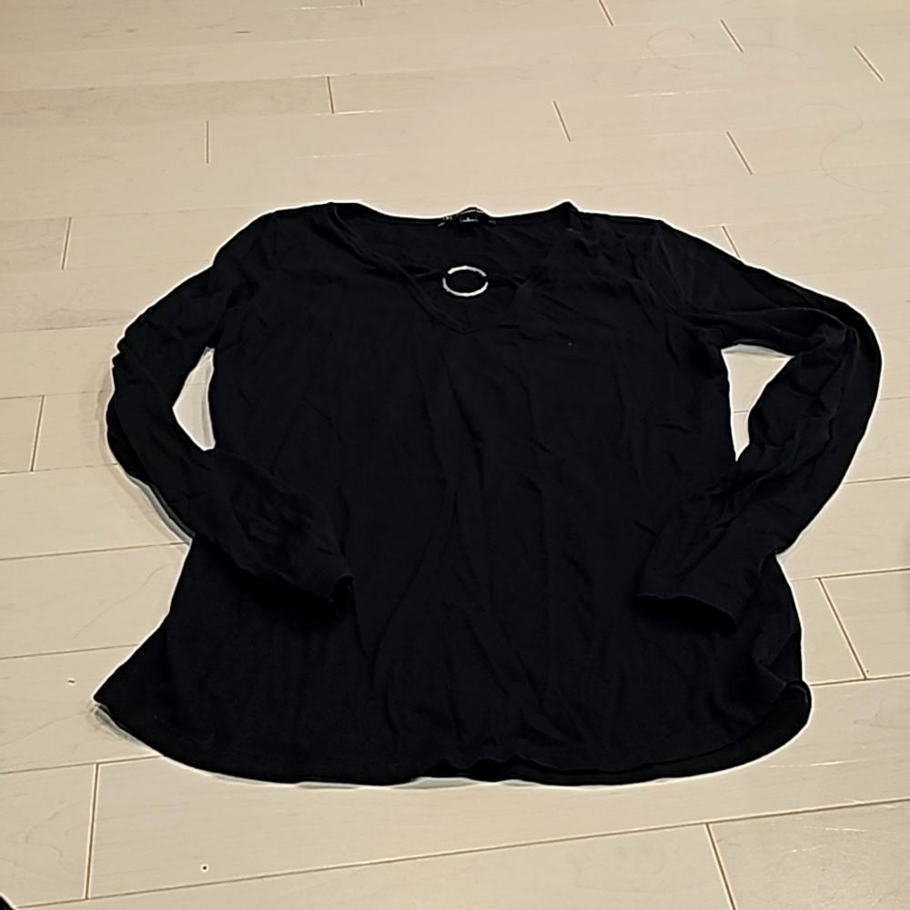 Size small. INC long sleeve T shirt in black